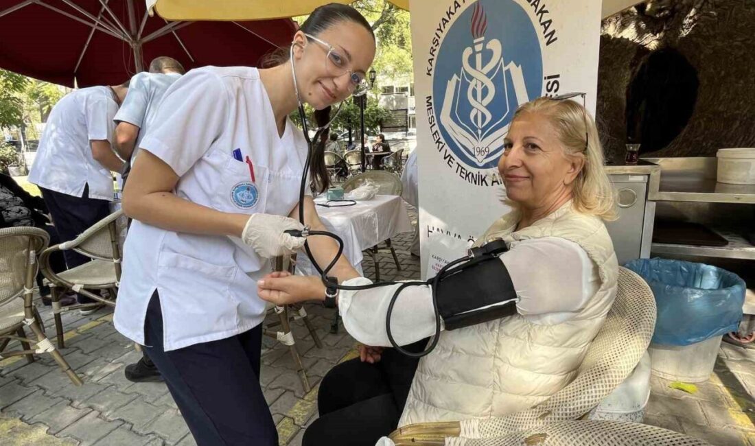 İzmir’de Lise Öğrencileri, Yaşlı Bireylerin Sağlık Kontrollerini Gerçekleştirerek Farkındalık Yaratıyor İzmir'de Karşıyaka Havva Özişbakan Mesleki ve Teknik Anadolu Lisesi öğrencileri,