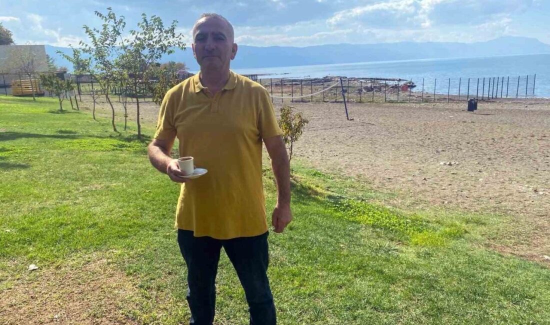 Bursa'nın İznik ilçesinde çay bahçesi işleten Bekir Uslu, 14. Leo'nun