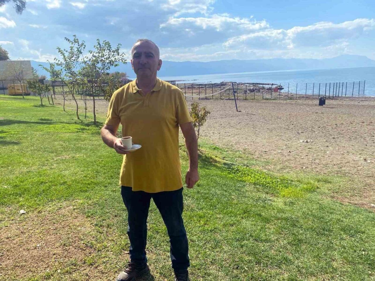 Bursa'nın İznik ilçesinde çay bahçesi işleten Bekir Uslu, 14. Leo'nun