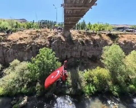 Van İl Jandarma Komutanlığı'na bağlı JAK timi, 29 Ekim Cumhuriyet