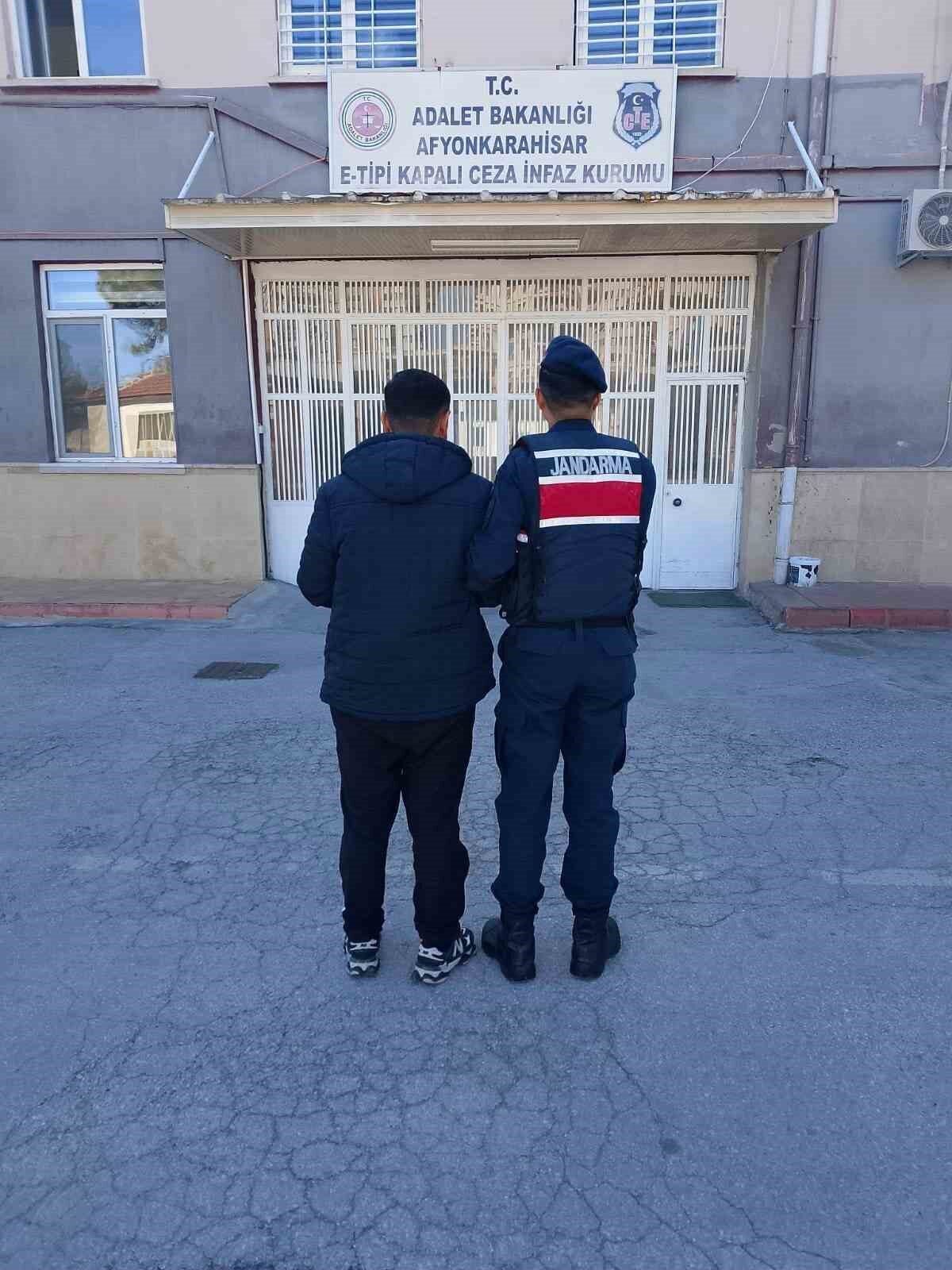 Afyonkarahisar’da, kasten öldürme suçundan 16 yıl hapis cezası ile aranan