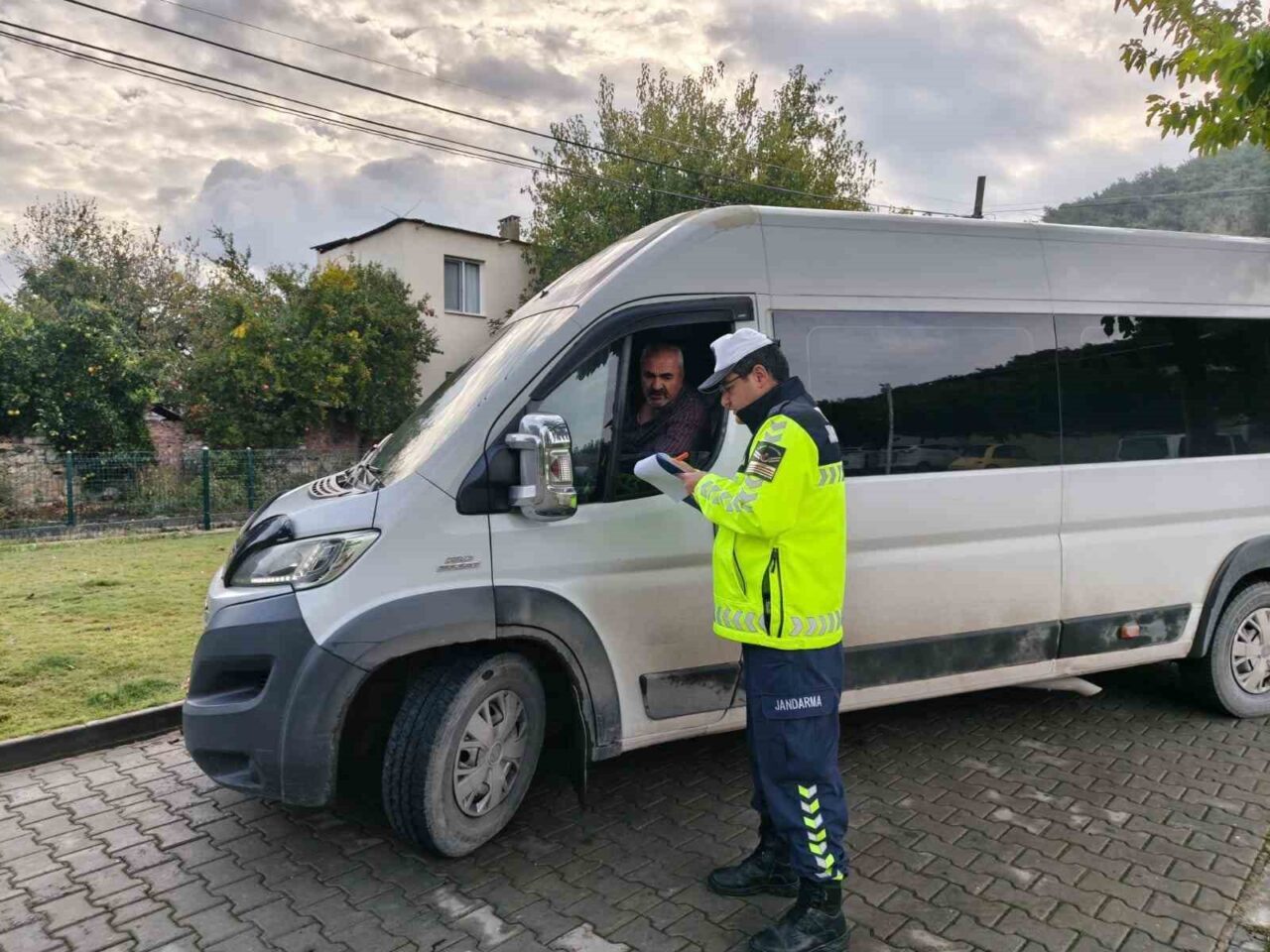 Aydın İl Jandarma Komutanlığı, Kuşadası ve Karacasu ilçelerinde öğrenci güvenliğini