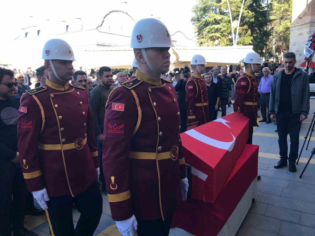 Jandarma KOM Daire Başkanı Tuğgeneral Selami Akşit, rahatsızlığı nedeniyle hayatını