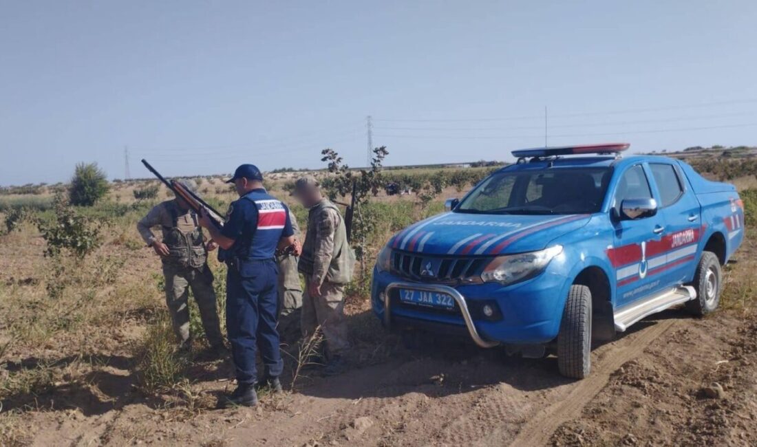 Gaziantep’te izinsiz avlanan bir kişi hakkında jandarma tarafından idari yaptırım uygulandı. Gaziantep'in Karkamış ilçesinde, izinsiz avlandığı belirlenen A.K. hakkında Jandarma tarafından