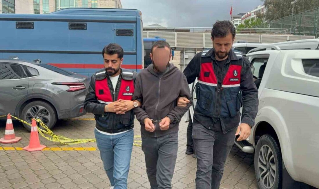 Samsun’da DEAŞ ile bağlantılı bir kişi jandarma operasyonuyla yakalanarak adliyeye gönderildi. Samsun'da jandarma, DEAŞ terör örgütü propagandası yaptığı tespit edilen 31
