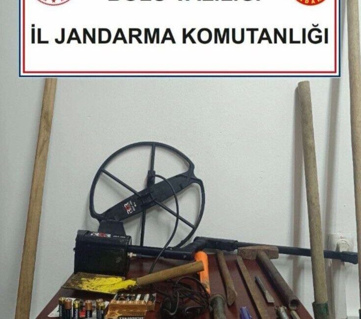 Bolu'da jandarma, izinsiz kazı yapan 4 kişiyi suçüstü yakaladı. Yapılan