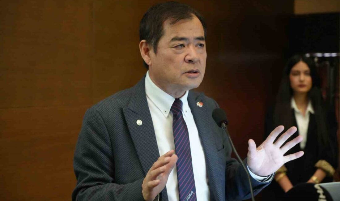Marmara Bölgesi’nin depremselliği hakkında uyarılar yapan Japon uzman, özellikle Bandırma için dikkat edilmesi gerektiğini vurguladı. Japon deprem uzmanı Yoshinori Moriwaki, Türkiye'nin özellikle Marmara Bölgesi'nde, Bandırma'nın