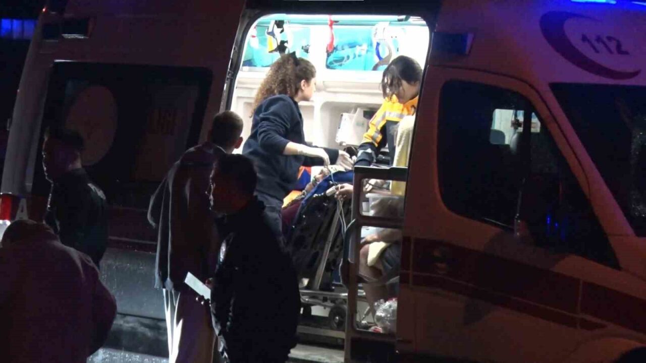 Kadıköy Hayrettin Sokak'ta bir binanın elektrik panosunda çıkan yangın, 20