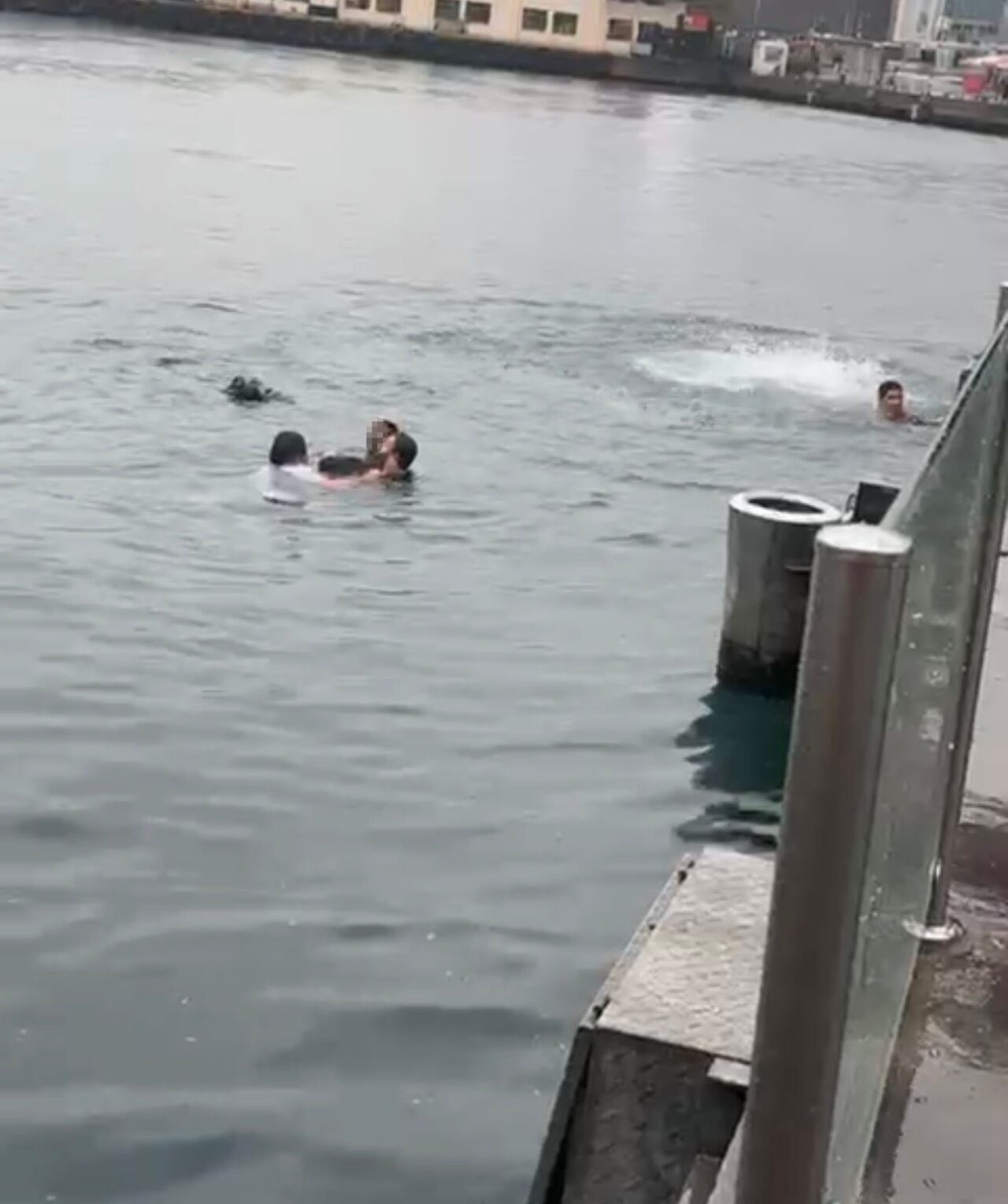 Kadıköy’de Engelli Vatandaşların Denize Düşmesi Sonucu Üzücü Olay: 1 Kayıp, 3 Kurtarıldı