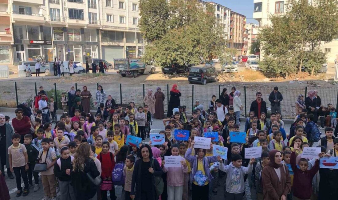 Iğdır Atatürk İlkokulu'nda düzenlenen "Gazze’ye Destek Programı"na Kadim Aşiretler Federasyonu