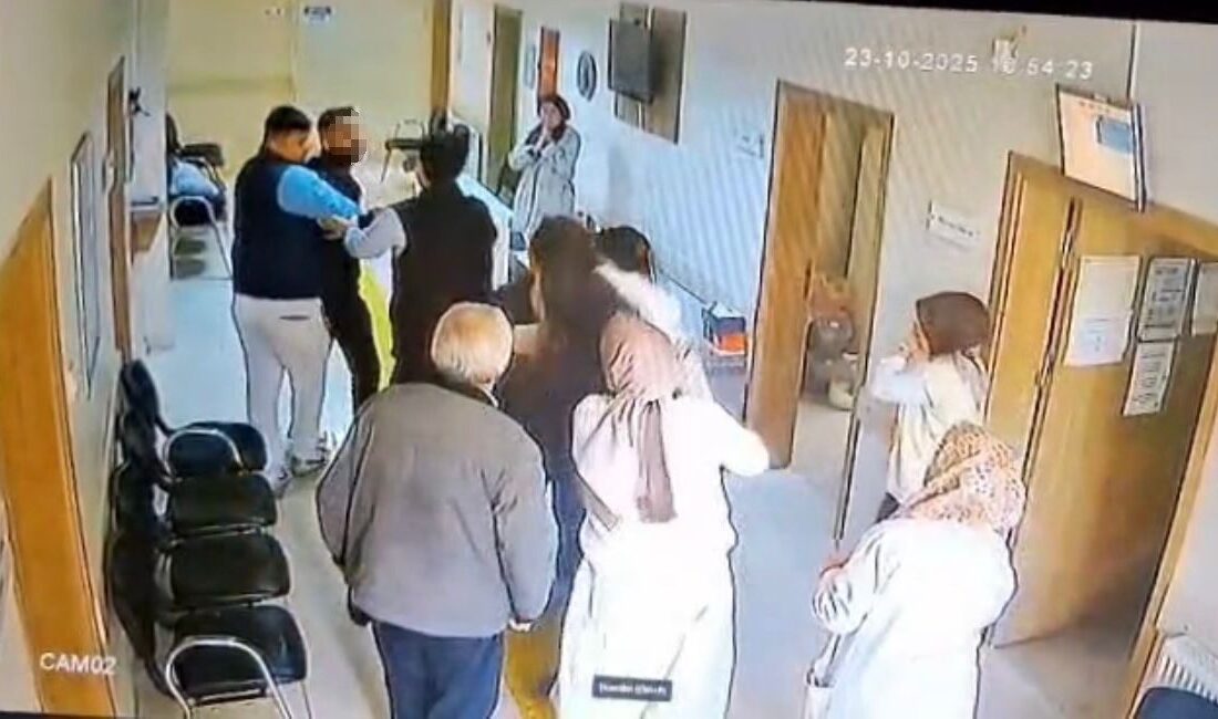 Kocaeli'nin Körfez ilçesinde, askerlik muayenesi için aile sağlığı merkezine giden