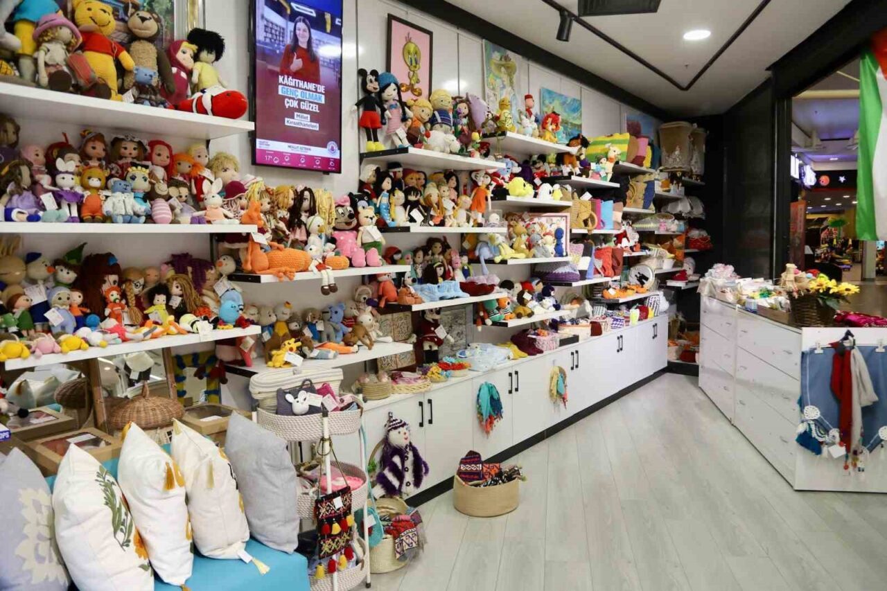 Kağıthane Belediyesi, kadın girişimcilerin üretimlerini desteklemek için Axis AVM'de Maharetli