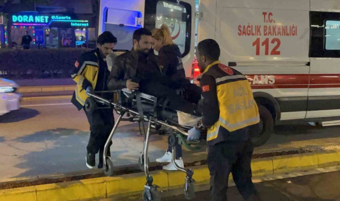 Eskişehir’de Kafede Bıçaklı Saldırı: Yaralı Cep Telefonunu Bırakmadı, Şüpheli Kaçtı Eskişehir'de bir kafede bıçaklı saldırıya uğrayan ve bacağından yaralanan şahıs,