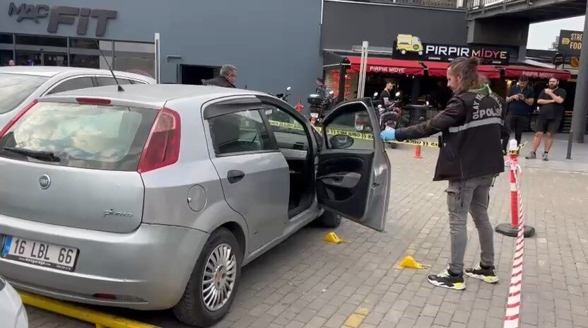 Bursa'nın Nilüfer ilçesinde bir kafede sorumlu müdür olan Erdem Ç.,