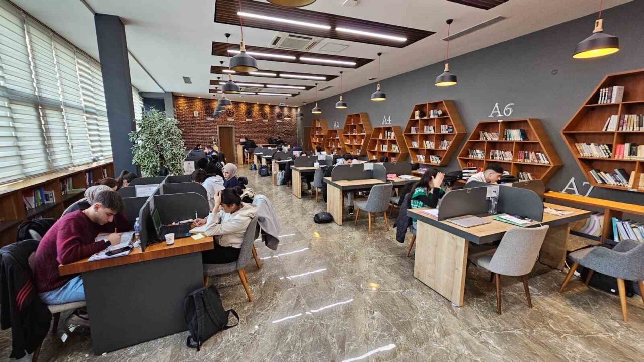 Kağıthane Belediyesi, üniversite öğrencilerine eğitim yardımı için başvuruları açtı. Destek,