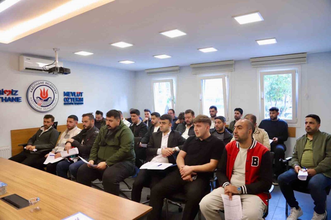 Kağıthane Belediyesi, İstihdam Hizmet Noktası ile işverenler ve iş arayanları