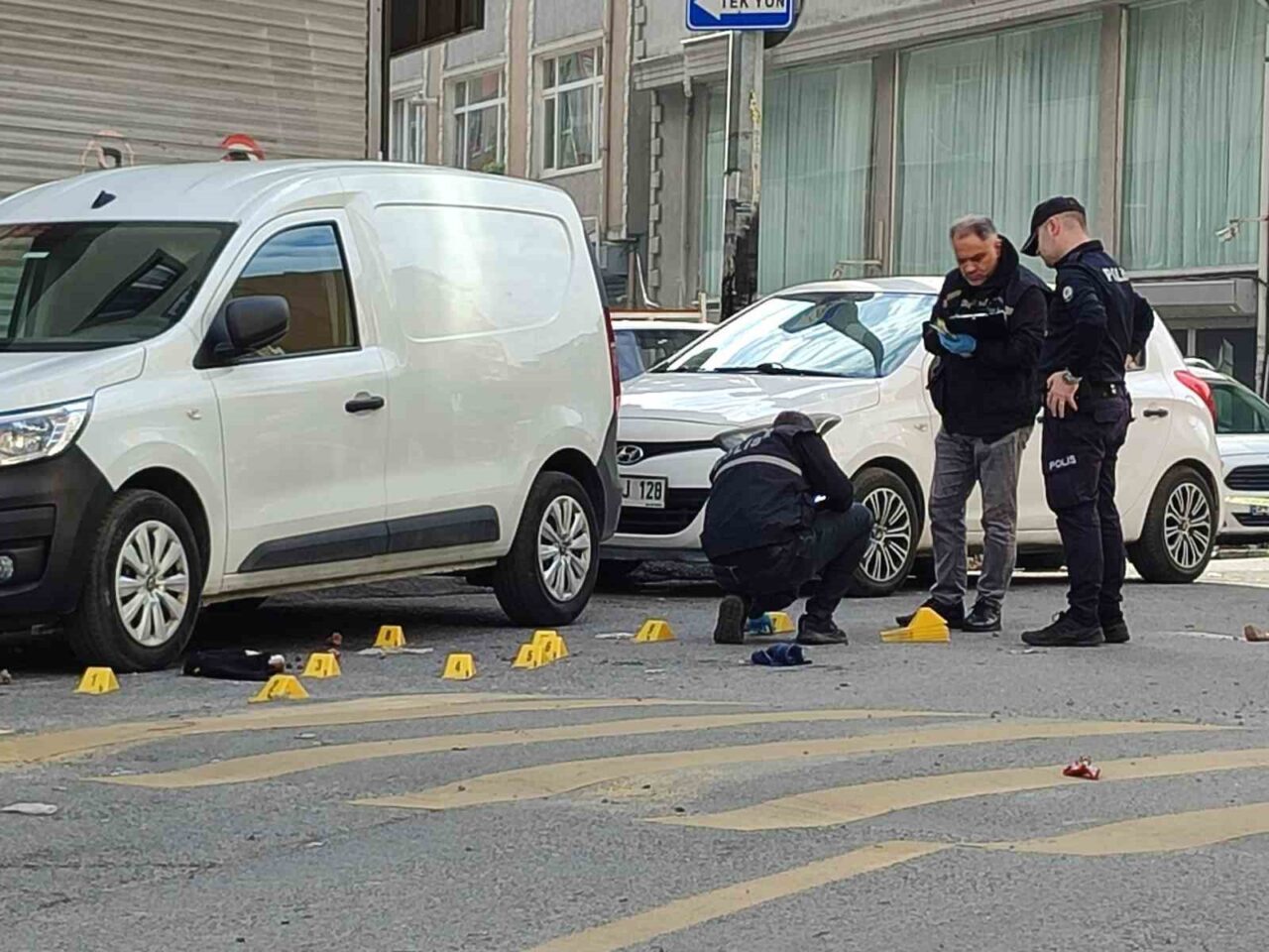 Kağıthane'de, eski sevgilisi olduğu iddia edilen bir kişi, 42 yaşındaki