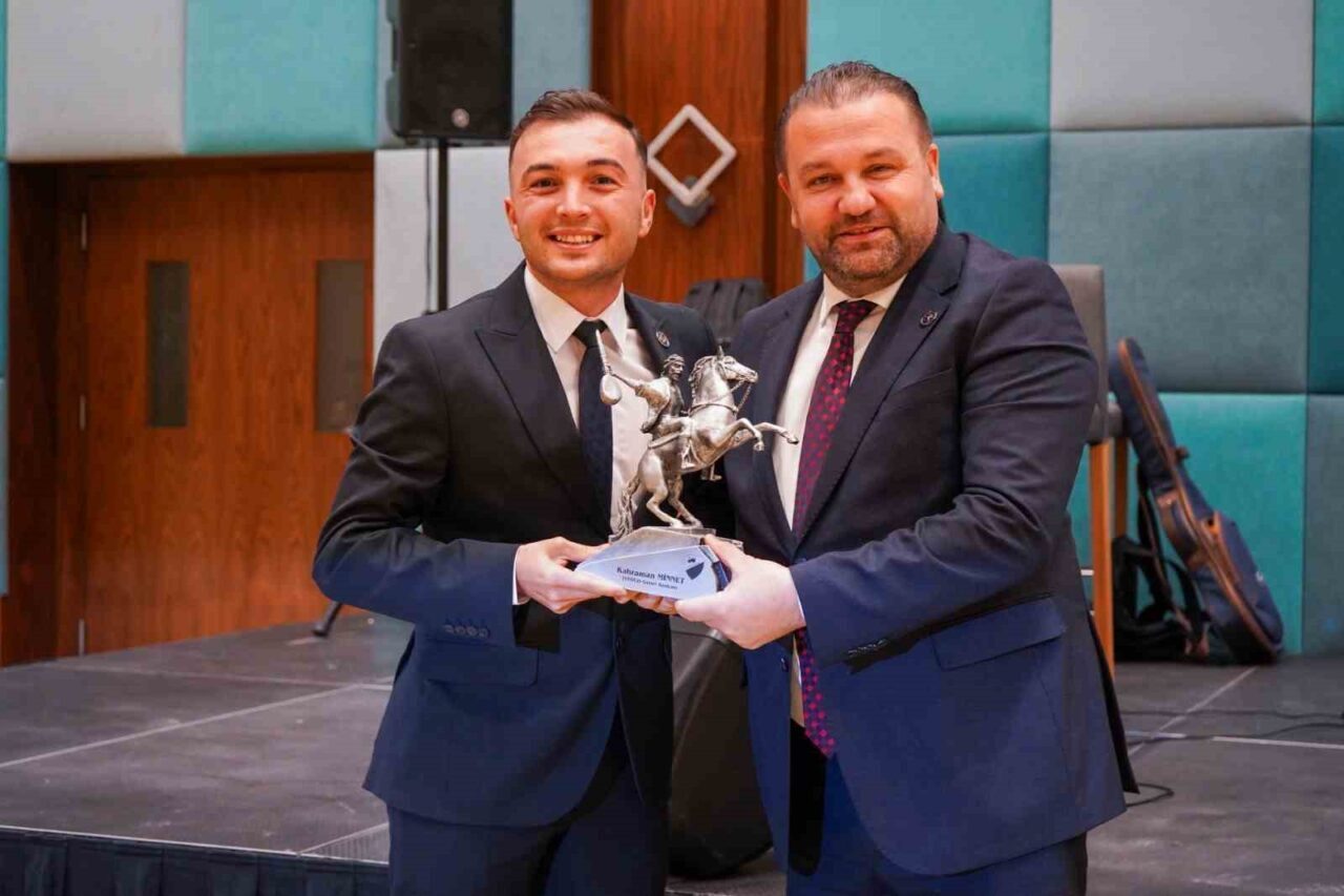 Bolu'da düzenlenen 2025-2026 sezon açılışında TFFHGD Genel Başkanı Kahraman Minnet,