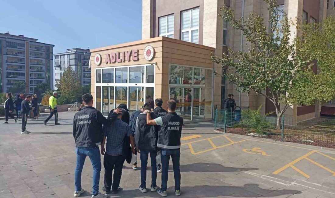 Kahramanmaraş’ta Hapis Cezası Bulunan İki Şahıs Yakalandı ve Cezaevine Gönderildi Kahramanmaraş'ta, kesinleşmiş hapis cezaları bulunan iki kişi, İl Emniyet Müdürlüğü