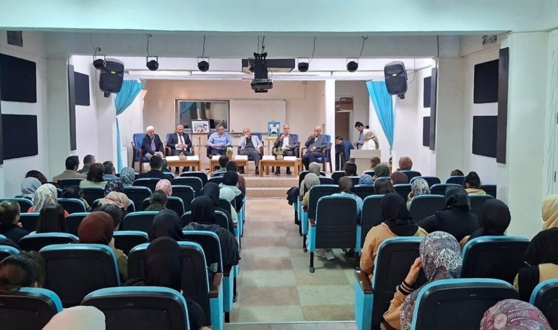 Kahta’da İmam Hatipliler Haftası Kapsamında Panel Gerçekleştirildi Adıyaman'ın Kahta ilçesindeki TP Kahta Kız Anadolu İmam Hatip Lisesi'nde,