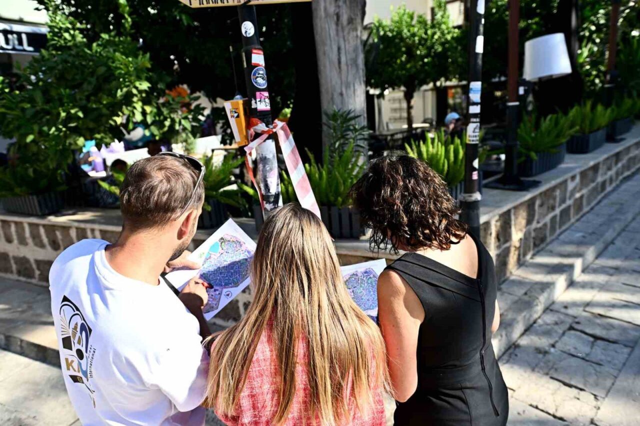 Muratpaşa Belediyesi, 10. Kaleiçi Old Town Festivali'nde oryantiring yarışması düzenledi.