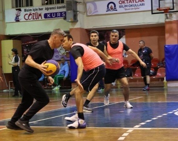 Aydın'da düzenlenen Kamu Spor Oyunları 3x3 Basketbol Turnuvası sona erdi.