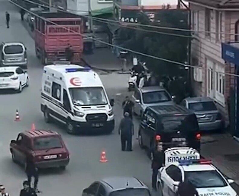 Geyve’de Kamyonetle Motosikletin Çarpışması Sonucu 73 Yaşındaki Sürücü Hayatını Kaybetti Sakarya'nın Geyve ilçesinde motosikletli İsmet Çelik, K.B. yönetimindeki kamyonetle çarpıştı.