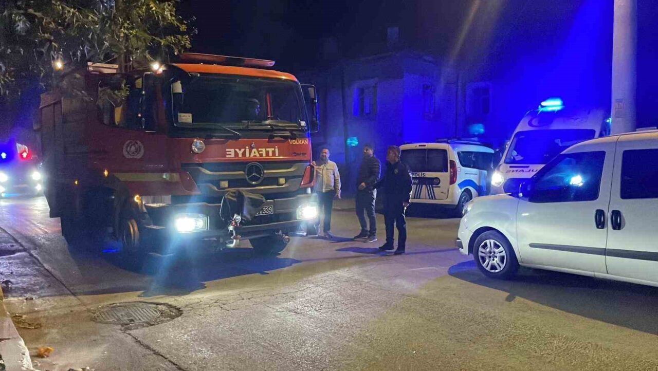 Karaman'da, park halindeki kamyonun şoför mahallinde yaralı halde bulunan İ.M.,