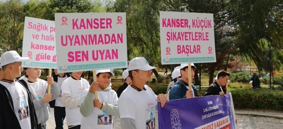 Bayburt'ta meme kanserine dikkat çekmek amacıyla 'Kanserde Erken Teşhis Hayat