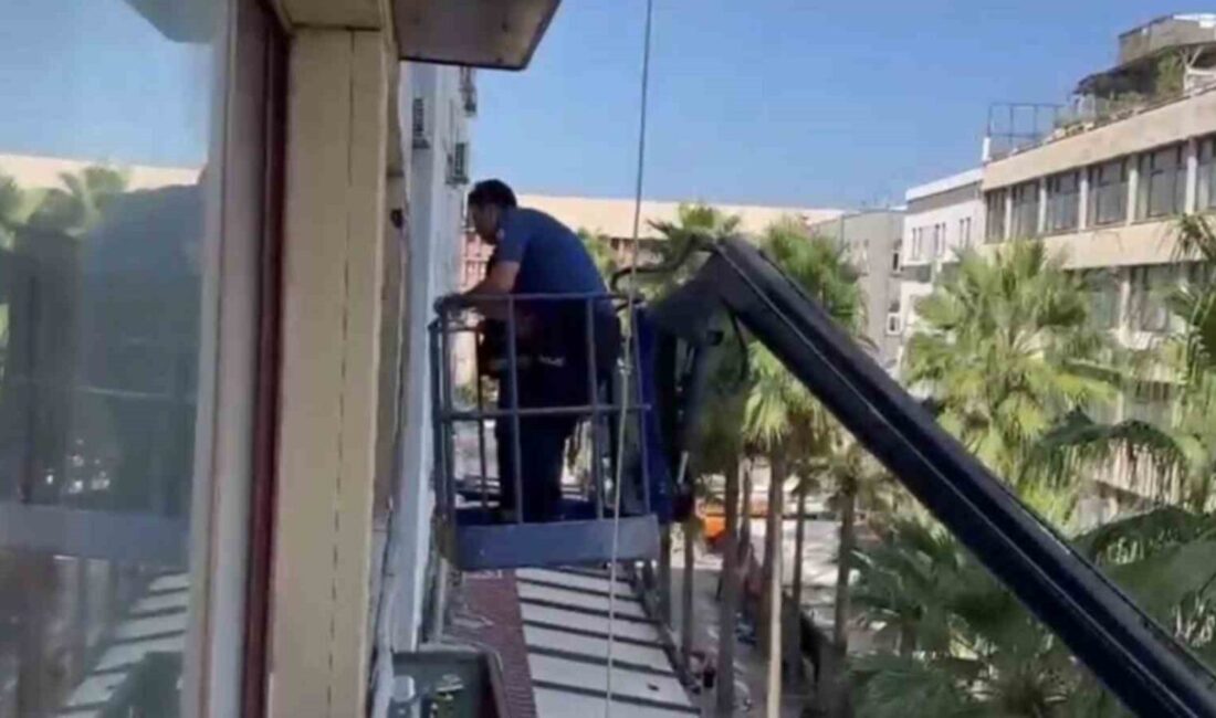 Hırsızlık Suçundan Aranan Şahıs, Polis Ekiplerinin Vinçle Yapılan Operasyonuyla Yakalandı Hatay'ın İskenderun ilçesinde, 15 yıl 5 ay 5 gün hapis
