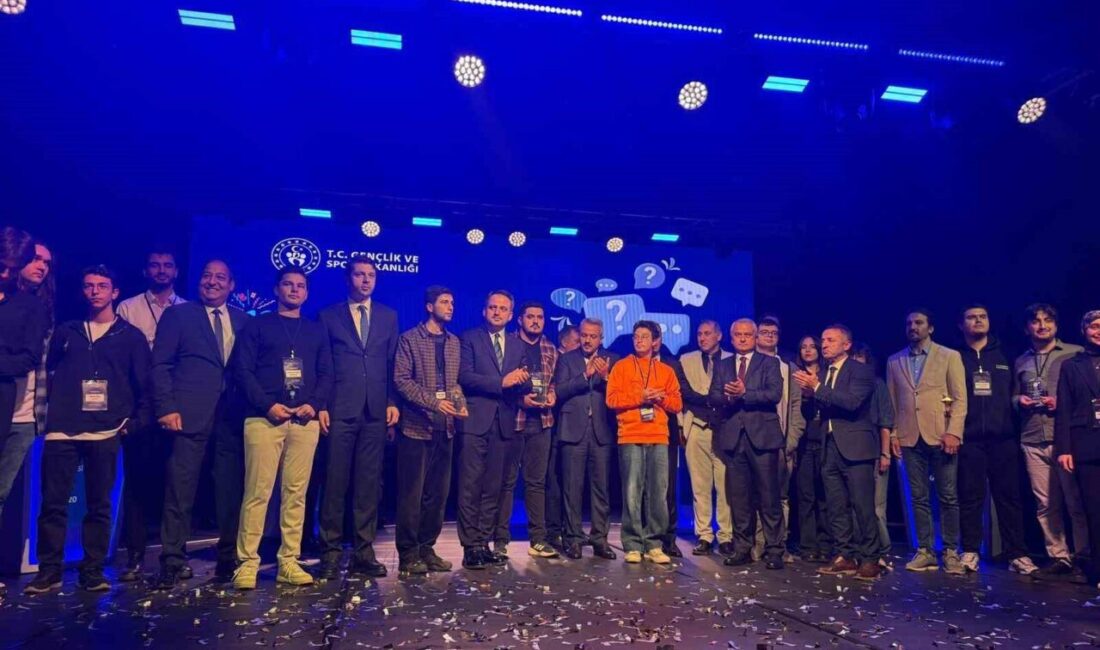 Gençlik Hizmetleri Genel Müdürlüğü tarafından Rize'de düzenlenen Türkiye Gençler Arası