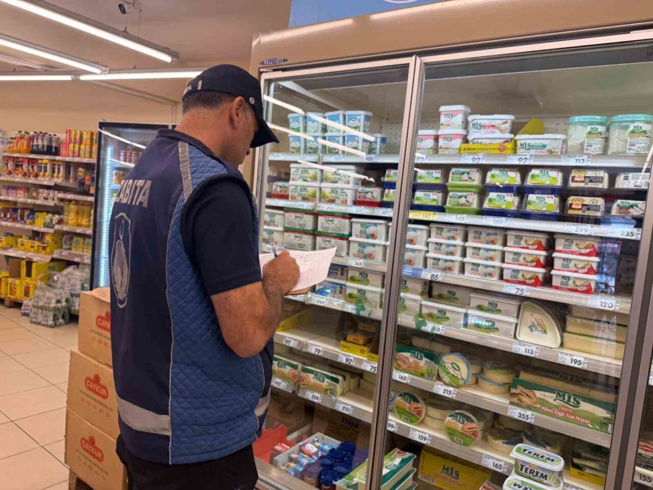 Karabük Belediyesi Zabıta Müdürlüğü, marketlerde fiyat, etiket ve son kullanma