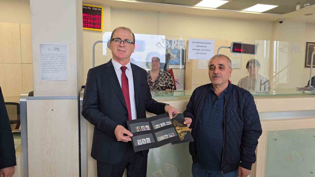 PTT, 185 yılını kutladığı etkinlikte 185. müşterisi İzzet Akgedik'i ödüllendirdi.