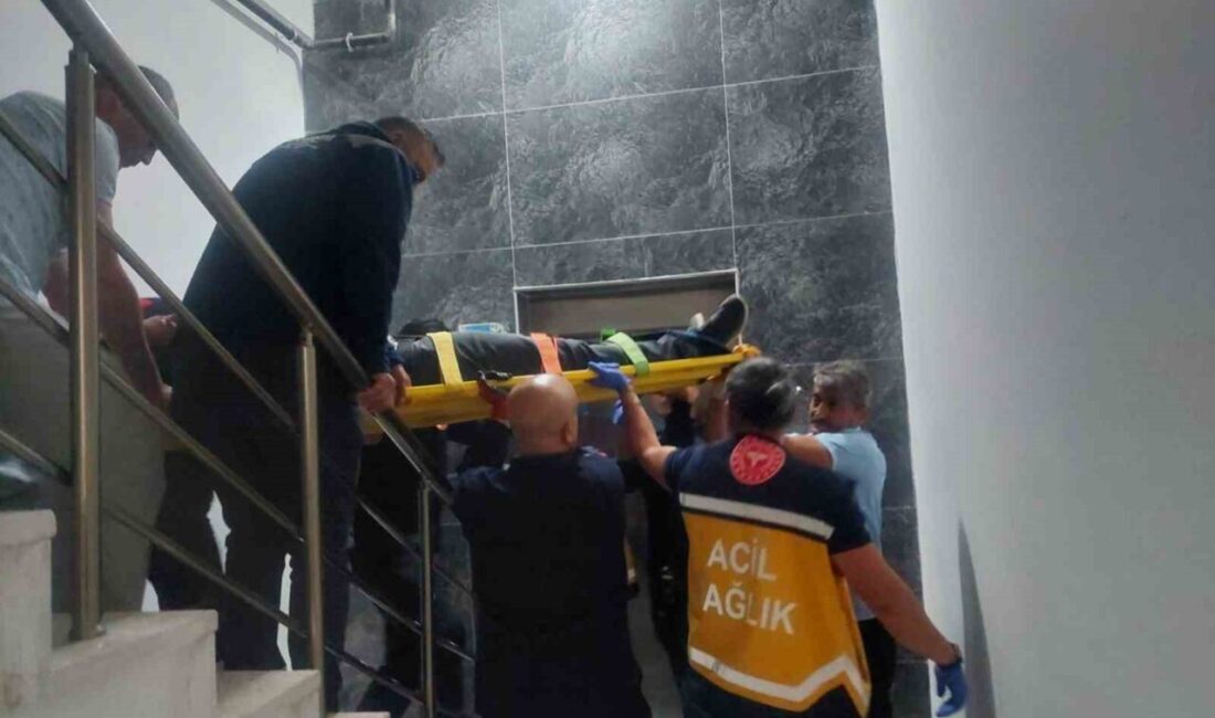 Karaman'da F.G. (38), evine çıkarken asansörün bir kat düşmesi sonucu