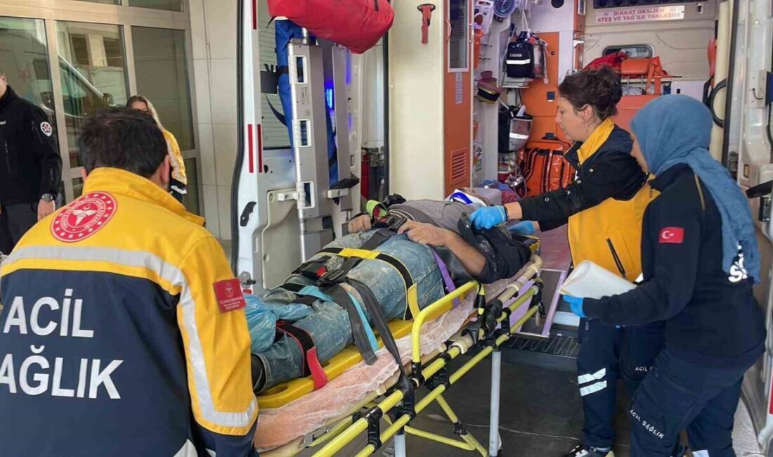 Karaman'ın Bahçelievler Mahallesi'nde inşaat işçisi E.E., 2'nci kattan düşerek yaralandı.