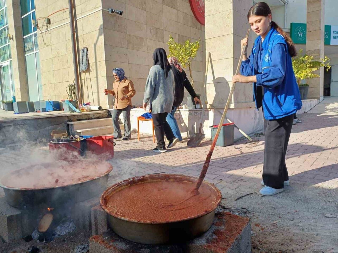 Karapınar Gençlik Merkezi, Gençlik ve Spor Bakanlığı ve Karapınar Belediyesi