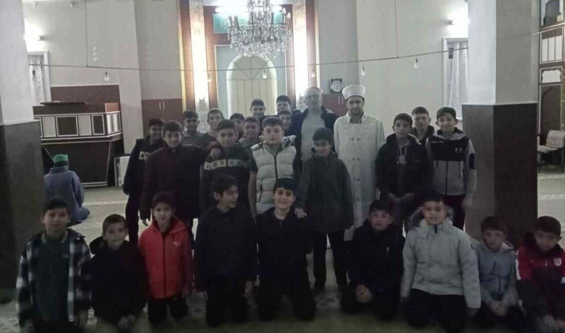 Konya'nın Karapınar ilçesinde, "Vakti Kuşanıyorum" etkinliği kapsamında Karapınar Tahsin Görgülü