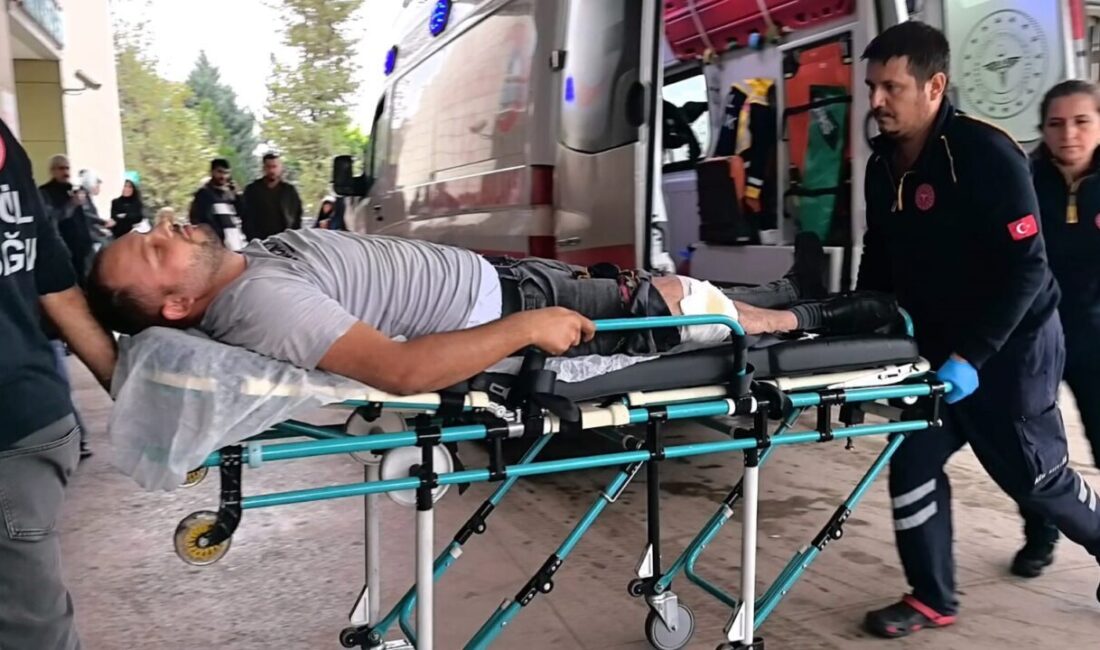 Kardeşinin Ölümüne Sebep Olan Sürücüye Saldırı: Pompalı Tüfekle Yaralandı Bursa'nın İnegöl ilçesinde Onur Y., kardeşi Uras Y.'nin 2022'deki kazada