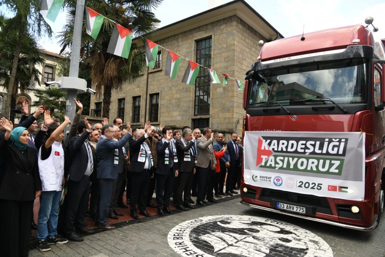Trabzon’dan Gazze’ye 250 Ton İnsani Yardım Malzemesi Gönderildi