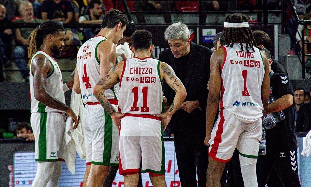 Karşıyaka, Basketbol Süper Ligi'nin 3. haftasında yarın Fenerbahçe ile deplasmanda