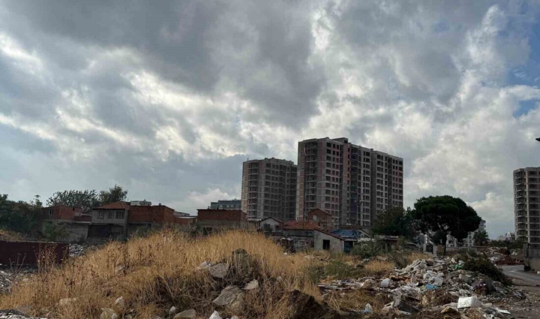 Karşıyaka Belediyesi'nde, sosyal denge tazminatı için yapılan eylemlerin ardından 10