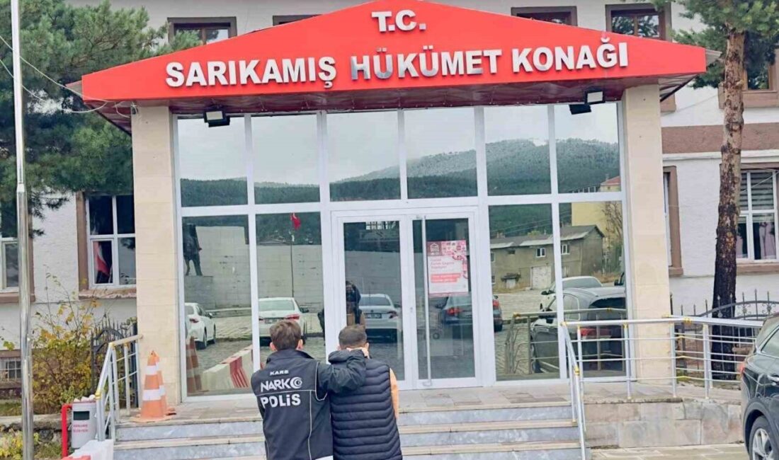 Kars’ta, Sarıkamış ilçesinde Narkotik ekiplerinin düzenlediği yol uygulamasında, uzman çavuş