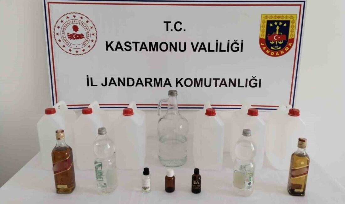 Kastamonu İl Jandarma Komutanlığı, yürüttüğü kaçakçılık operasyonunda sahte içki ve