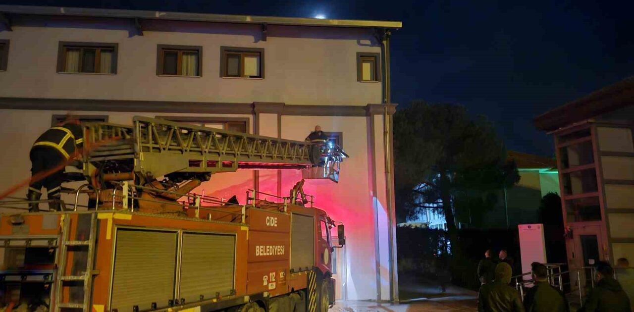 Kastamonu'nun Cide ilçesindeki Orman İşletme Müdürlüğü’ne bağlı misafirhanede sebebi bilinmeyen