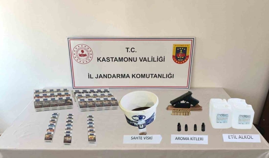 Kastamonu’da Jandarma Ekiplerinin Yürüttüğü Operasyonda 6 Şüpheli Gözaltına Alındı Kastamonu'da jandarma, sahte alkol operasyonu düzenleyerek 6 kişiyi gözaltına aldı.