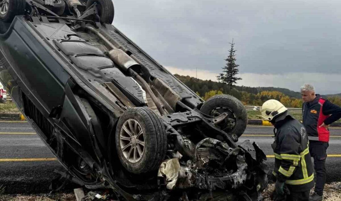 Kastamonu’da Takla Atan Hafif Ticari Araçta Sürücü Yaralandı Kastamonu-İstanbul karayolunda Şenol S. (55) yönetimindeki hafif ticari araç, direksiyon