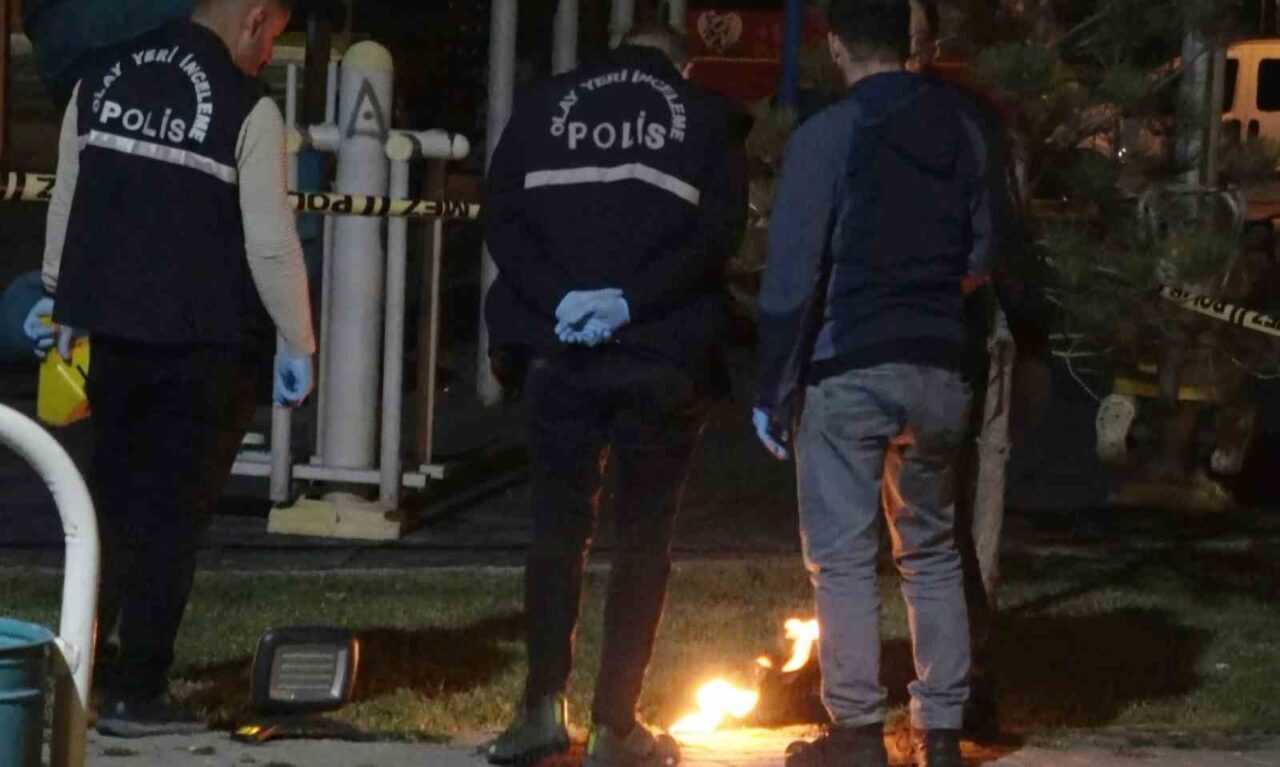 Aksaray'da kavga etmek üzere hazırlık yapan Hamza A. (17) ve