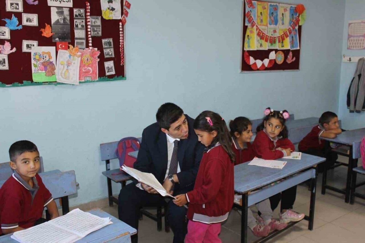 Karakoyunlu Kaymakamı Fatih Erdoğan, Aktaş, Yazlık ve İslamköy İlkokullarını ziyaret