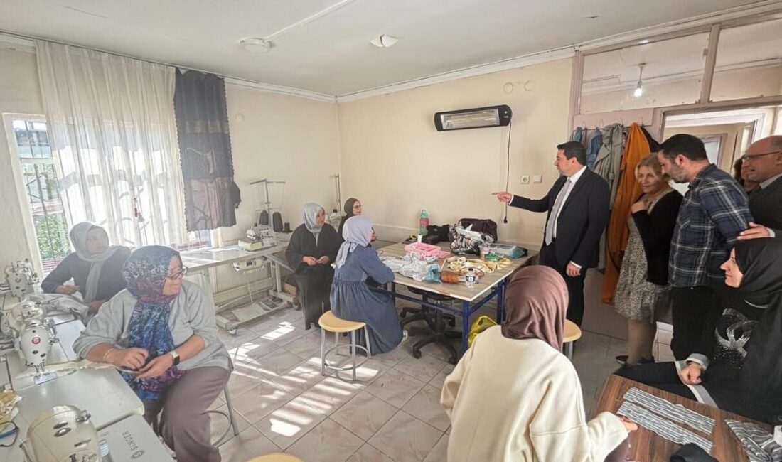 Havran Kaymakamı Muhammed Evlice, İlçe Millî Eğitim Müdürü Hüseyin Aydemir