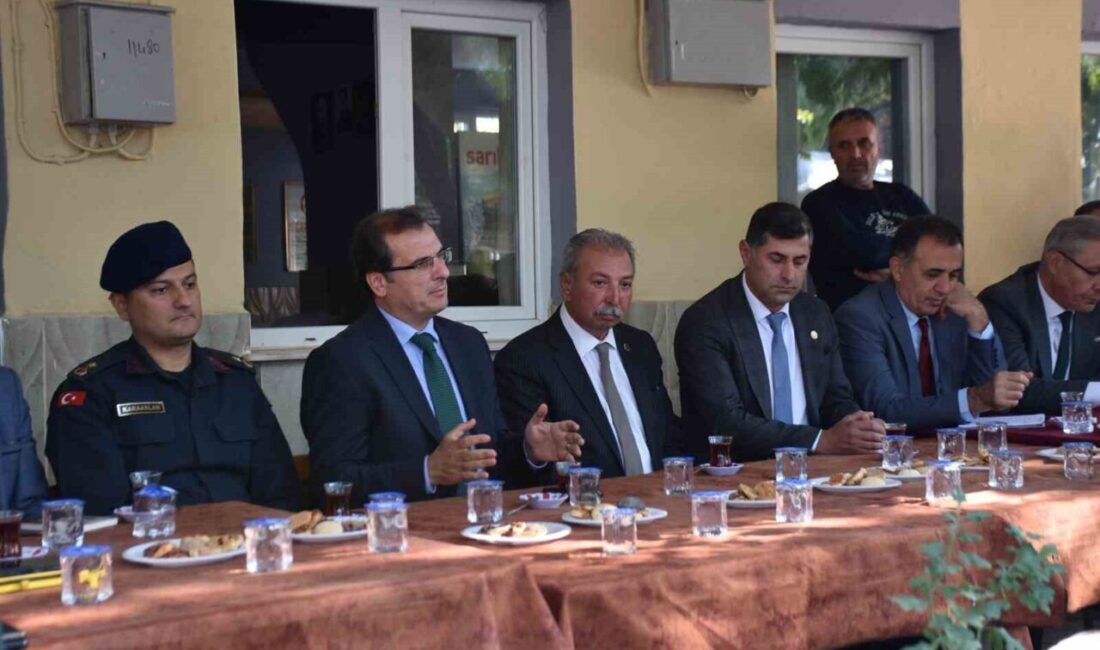 Kaymakam Ali Güldoğan, Mersindere ve Çaltılı Mahallelerinde Vatandaşlarla Bir Araya Gelerek Sorunları Dinledi Salihli İlçe Kaymakamı Ali Güldoğan, Mersindere ve Çaltılı mahallelerinde vatandaşlarla